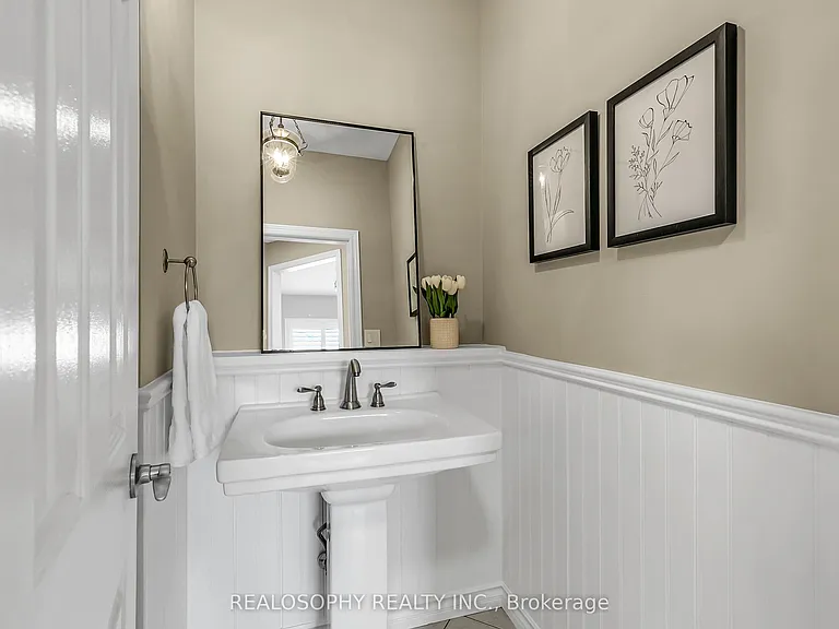 284 Bilbrough St — Photo 13