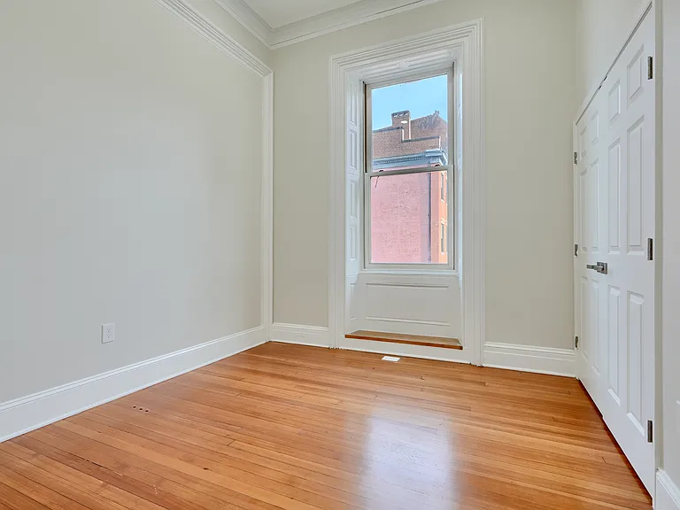 801 N Charles St #11 — Photo 6