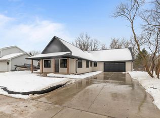 2849 Ruschfield Dr, Oshkosh, WI 54904