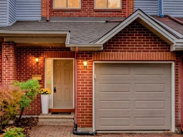 44 Jackman Ter, Ottawa, ON K2L 4E1