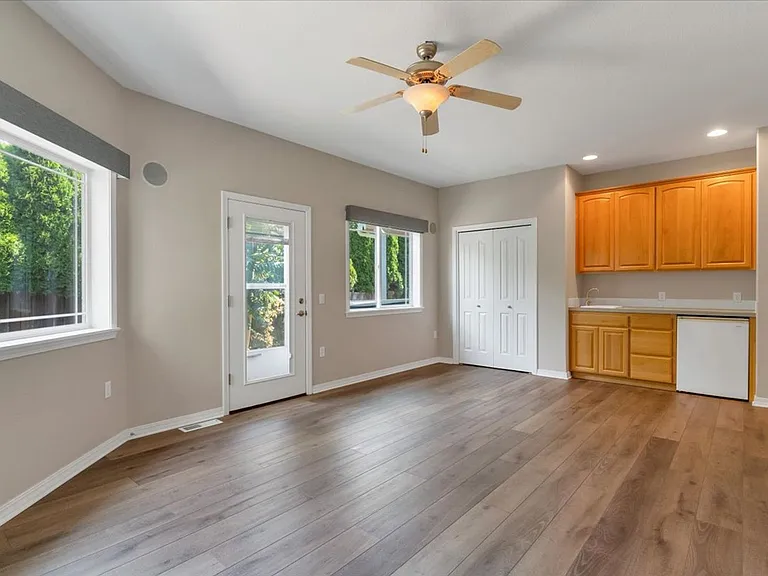 2765 Fort Hill Ave NW — Photo 17