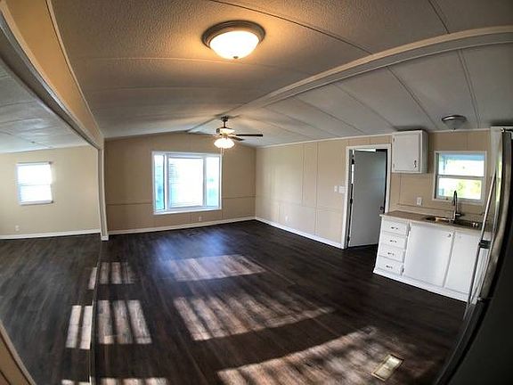 2nd image of 25638 Lilac Ct