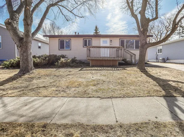 807 10 1/2 Ave W, West Fargo, ND 58078