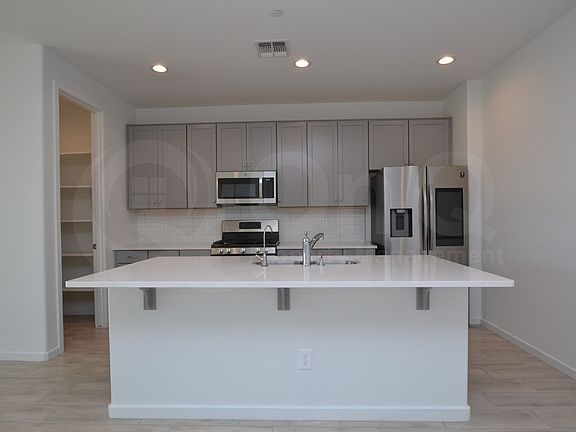 4th image of 13319 W Red Range Way