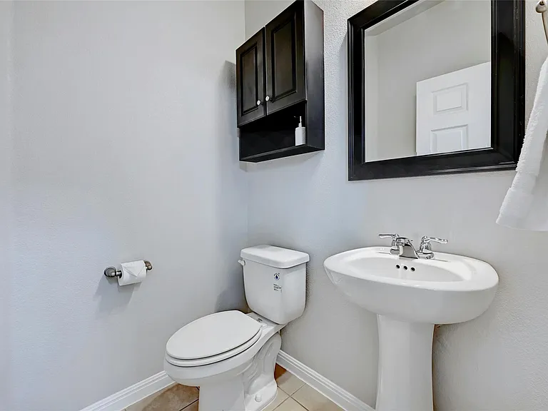 912 Sleepy Dell Ln — Photo 23