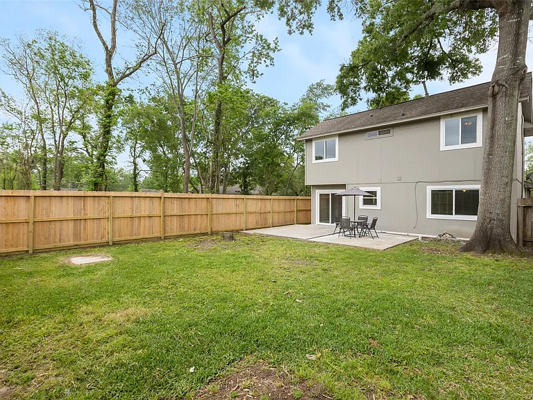 24210 Hard Wood Dr — Photo 17