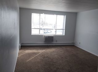 1600 60th St #20, Kenosha, WI 53140