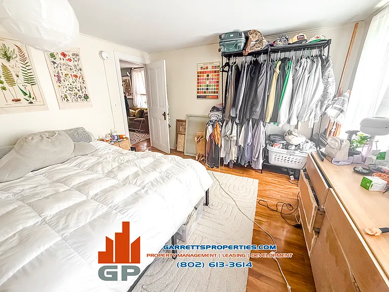 222 Maple St #2 — Photo 4