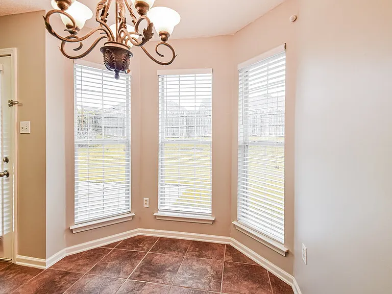 5764 Deer Ridge Dr — Photo 7