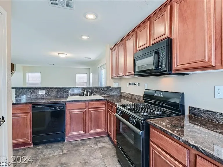11925 Jersey Lilly St — Photo 5