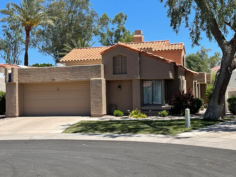 9135 N 101st Way — Photo 1