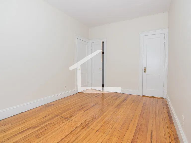 123 Sutherland Rd #F-1 — Photo 8