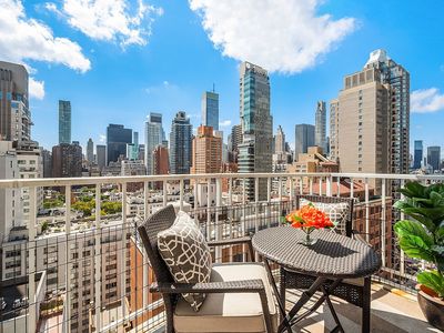 220 E 65th St APT 21D, New York, NY, 10065