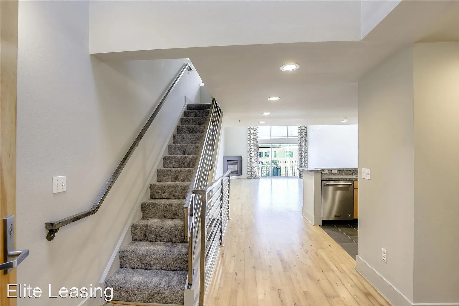 701 Minna St APT 14 photo 1