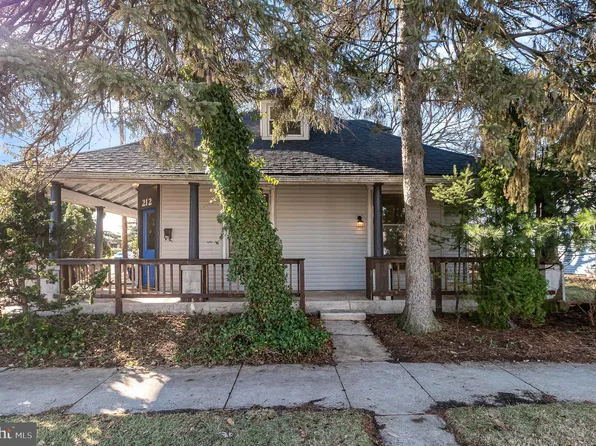 212 E Portland St, Mechanicsburg, PA 17055