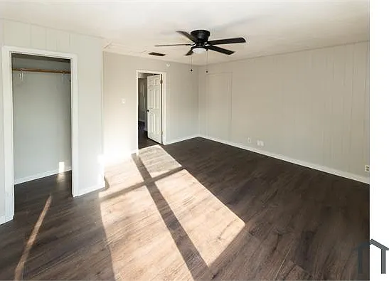 4910 Jo Ann St — Photo 10