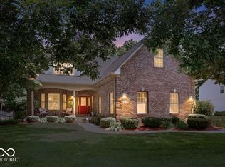 10381 Beaver Ridge Dr, Fishers, IN 46038