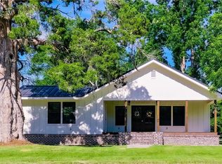 880 Miles Still Rd, Waycross, GA 31503