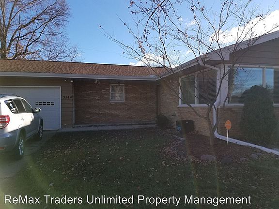 2nd image of 3514 N Woodbine Ter