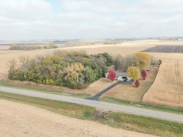 130 30th Ave SW, Montevideo, MN 56265