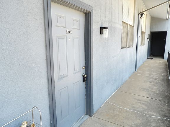 2nd image of 3100 Elizabeth St Unit 202