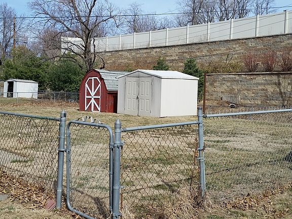 2 storage sheds