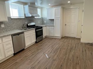 697 4th St #B, Hollister, CA 95023