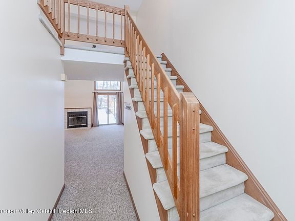 3rd image of 5 Cottonwood Circle