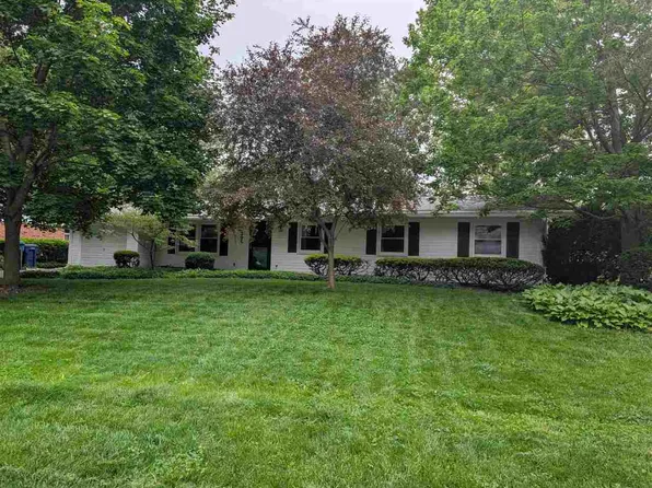 295 Earlham Dr, Richmond, IN 47374