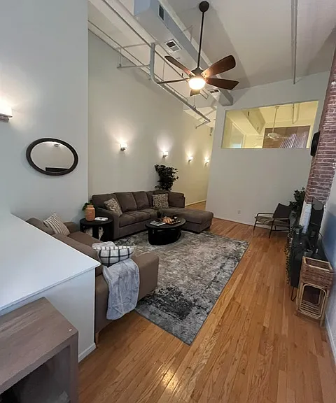 15 S Bank St #6 — Photo 2