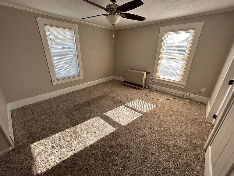 308 Bartlett St W — Photo 7