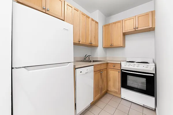 Rented by Douglas Elliman | media 7