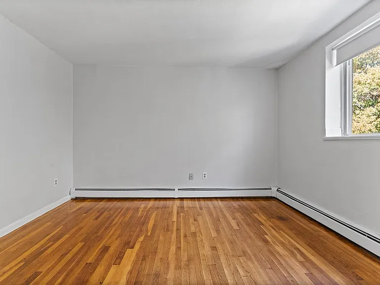 580 Cummins Hwy #16 — Photo 13