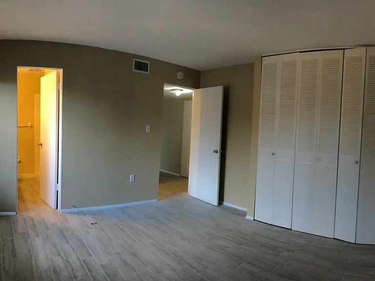 1830 Maravilla Ave #416 — Photo 15