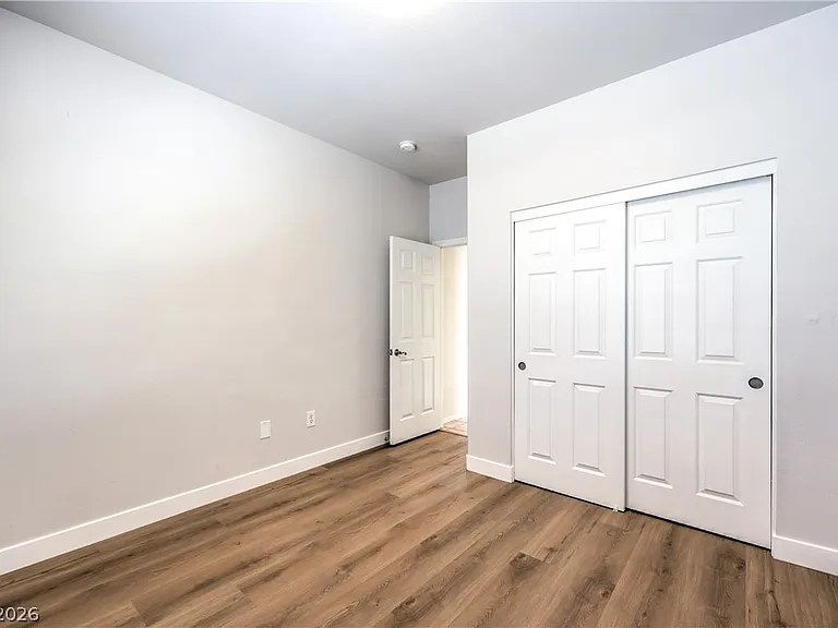 7236 Victoria Oak Ct — Photo 12