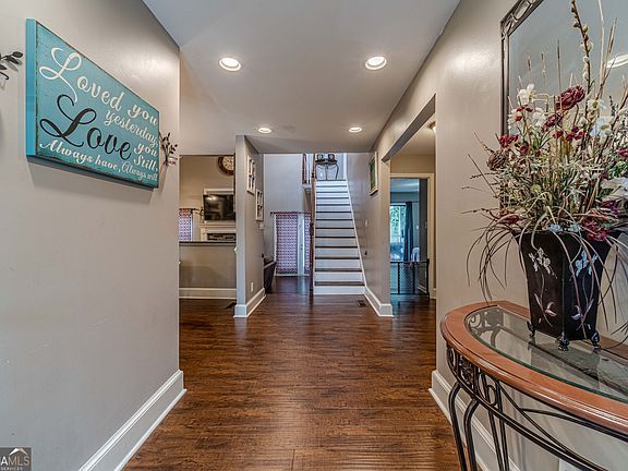 3rd image of 7168 Highway 81