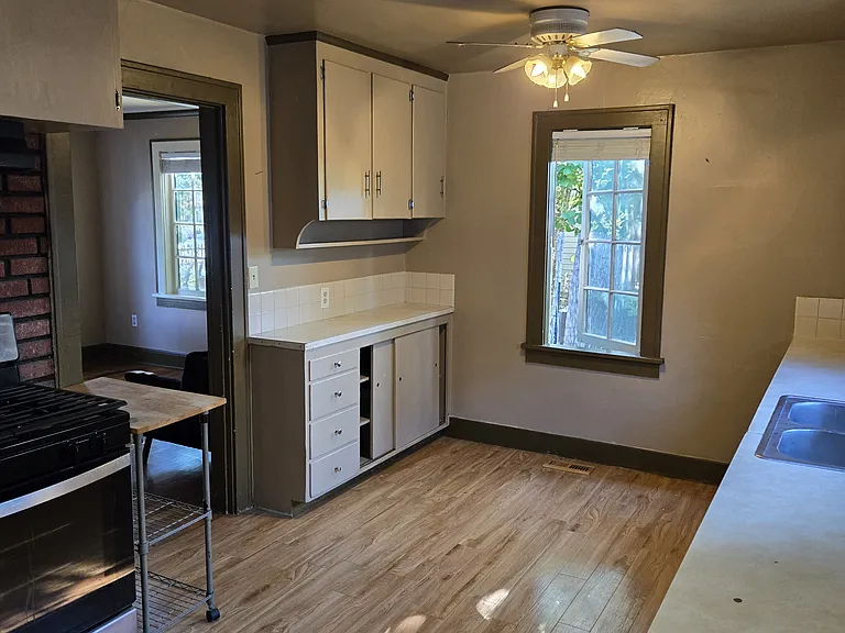 SE Lilly Ave — Photo 13