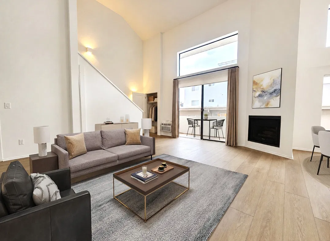 1532 Granville Ave — Photo 3