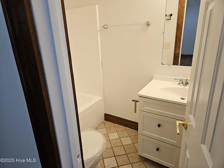 312 Marsh St #F — Photo 7