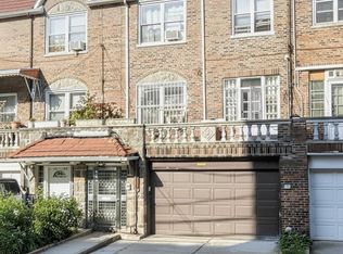 64-05 102nd St, Forest Hills, NY 11375