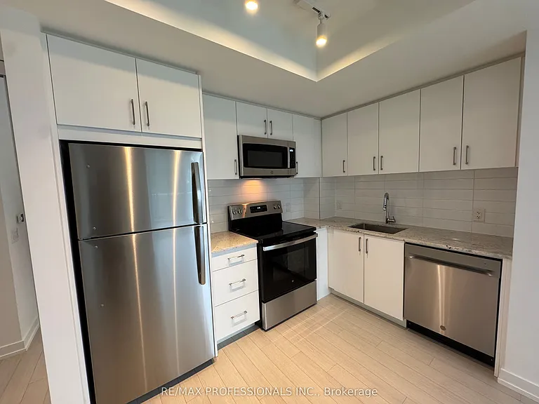 4010 Eglinton Ave W #502 — Photo 7