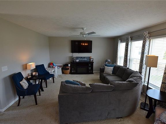 5th image of 3521 Astor Ln