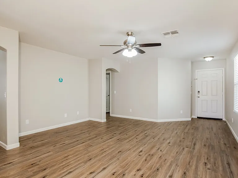 25029 W Illini St — Photo 4
