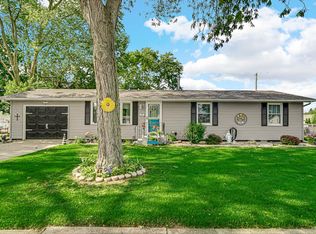 718 W Elizabeth St, Kouts, IN 46347