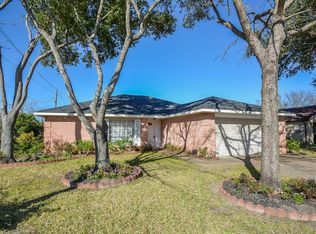 14118 Old Village Ln, Sugar Land, TX 77498