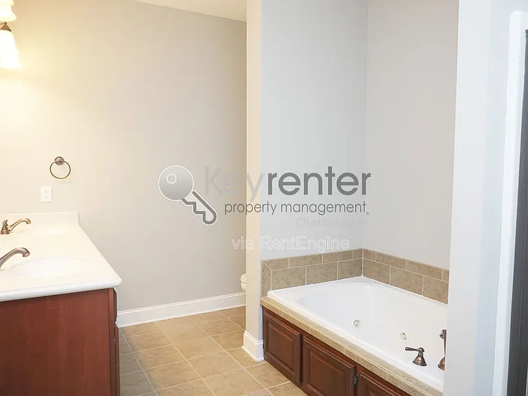 5410 Mandarin Cir — Photo 19