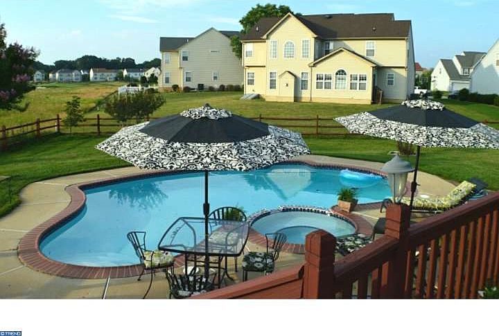 1st image of 16 Hogan Cir