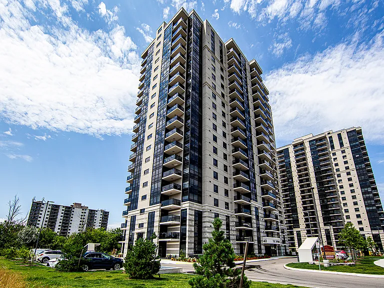 32 Towering Heights Blvd — Photo 28
