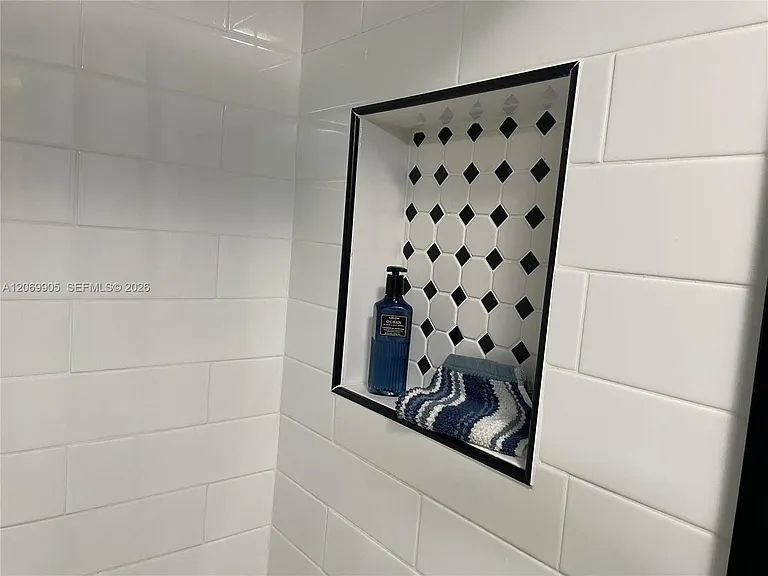 1401 SW 134th Way #305C — Photo 7