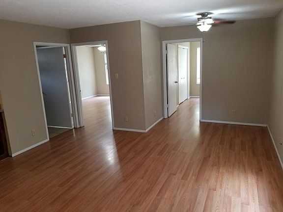 2nd image of 1011 Chesapeake Dr #B